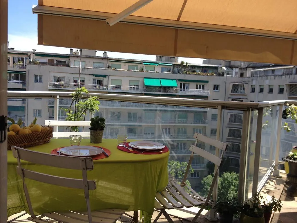 La Petite Maison Марсель 2*,  Франция